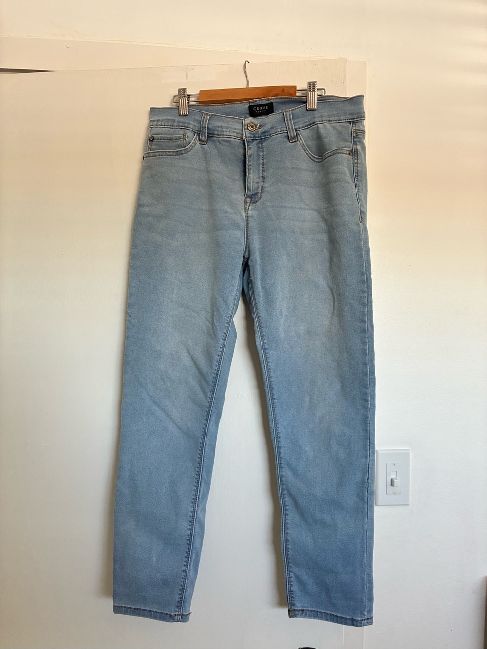 Women's Light Blue Skinny Jeans with Gentle Stretch